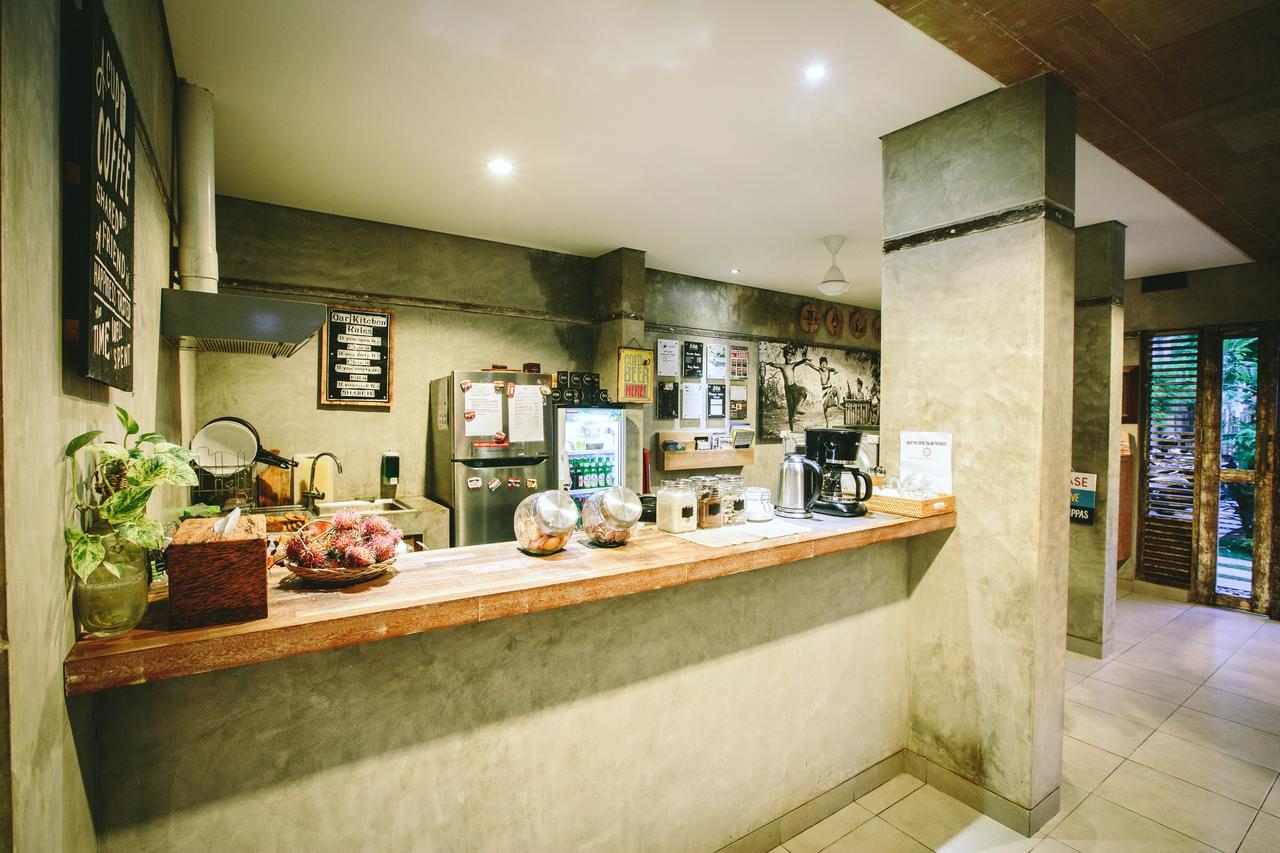 קוטה לומבוק Lokal Bali Hostel מראה חיצוני תמונה