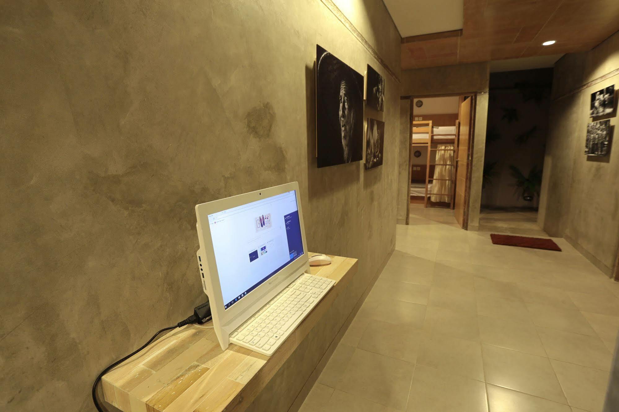 קוטה לומבוק Lokal Bali Hostel מראה חיצוני תמונה