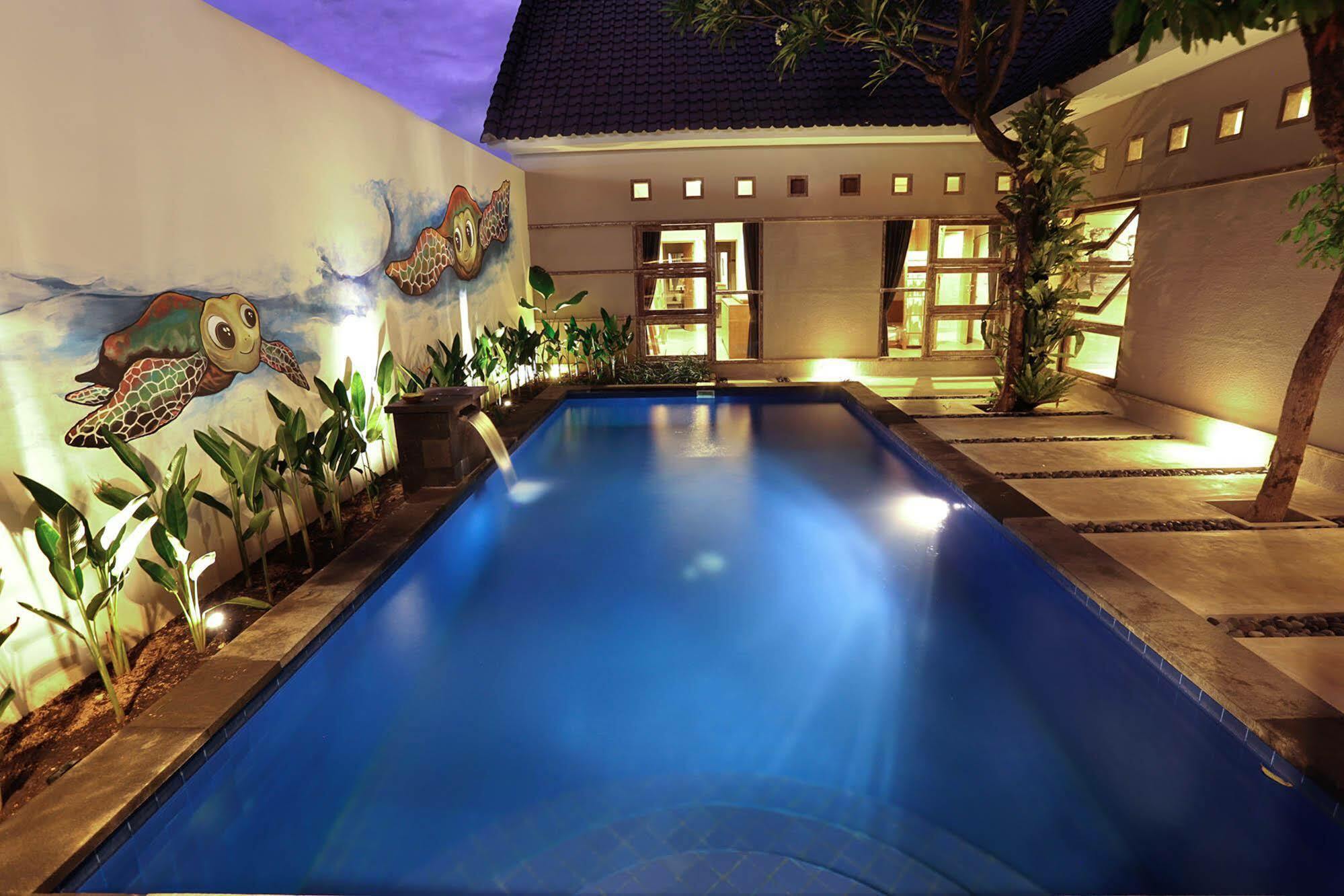 קוטה לומבוק Lokal Bali Hostel מראה חיצוני תמונה